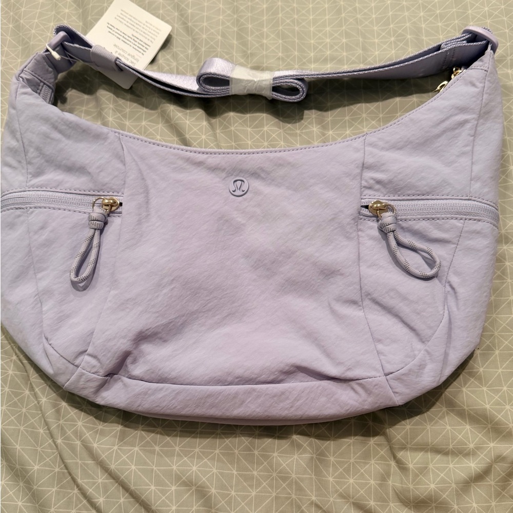 New Lululemon Slouchy Sling Bag 6L